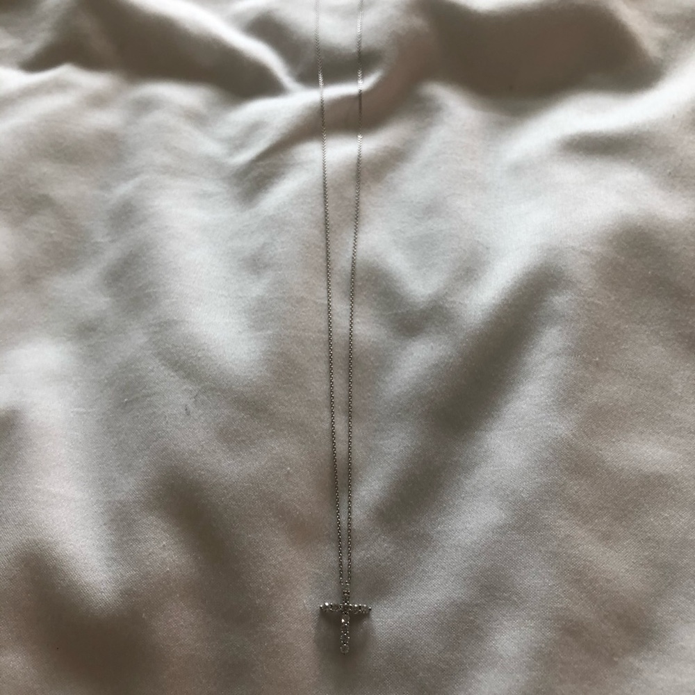 Cross necklace silver with diamonds